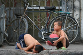 Children playing in Beijing's hutong. 20.07.07