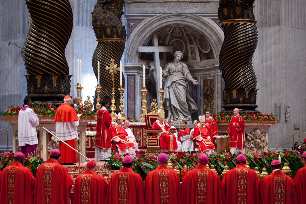 Pope Benedict XVI leads a mass at St Peter's Basilica to celebrate the feast of St.Peter and St. Paul. Vatican City, June 29, 2010.