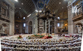 Pope Benedict XVI celebrate the chrism mass in St. Peter's Basilica. VAtican City, April 1, 2010.
